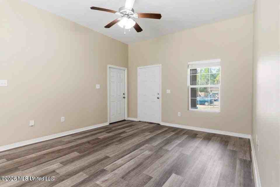 13056 Turtle Creek Pkwy - Photo 4 of 22