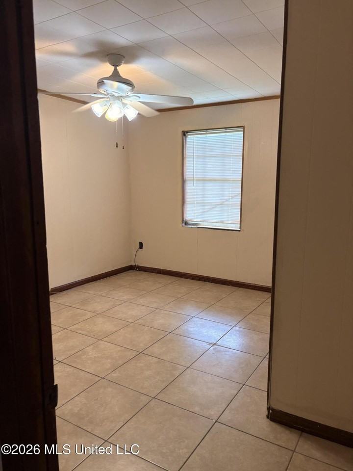 3020 Bemis Ave - Photo 6 of 14