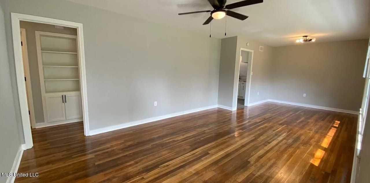 160 Wildwood Cir - Photo 4 of 15
