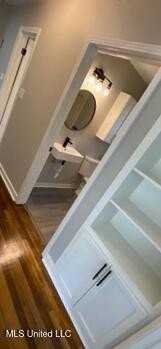 160 Wildwood Cir - Photo 5 of 15