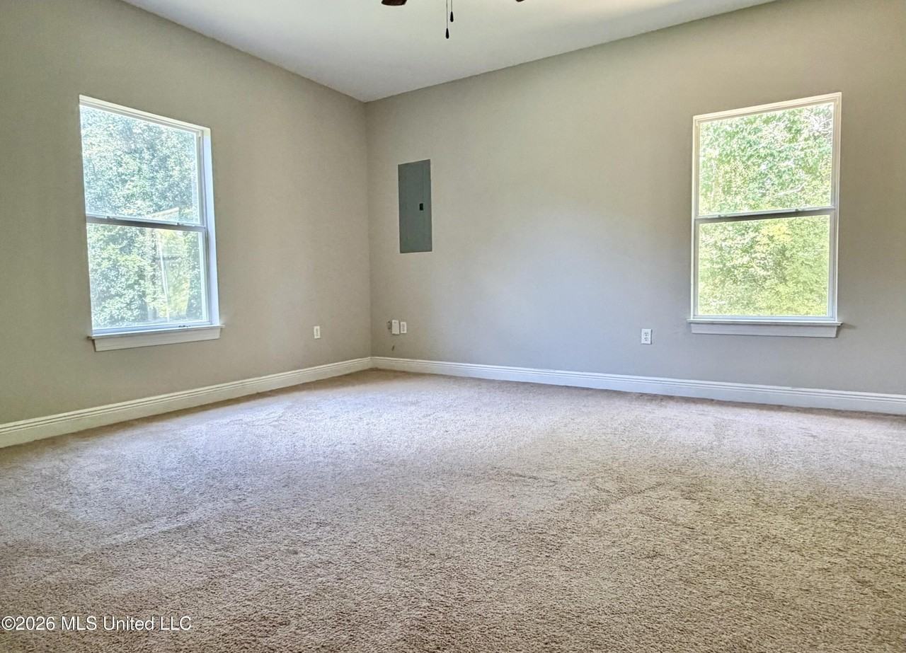 2068 Bienville Ave - Photo 6 of 7