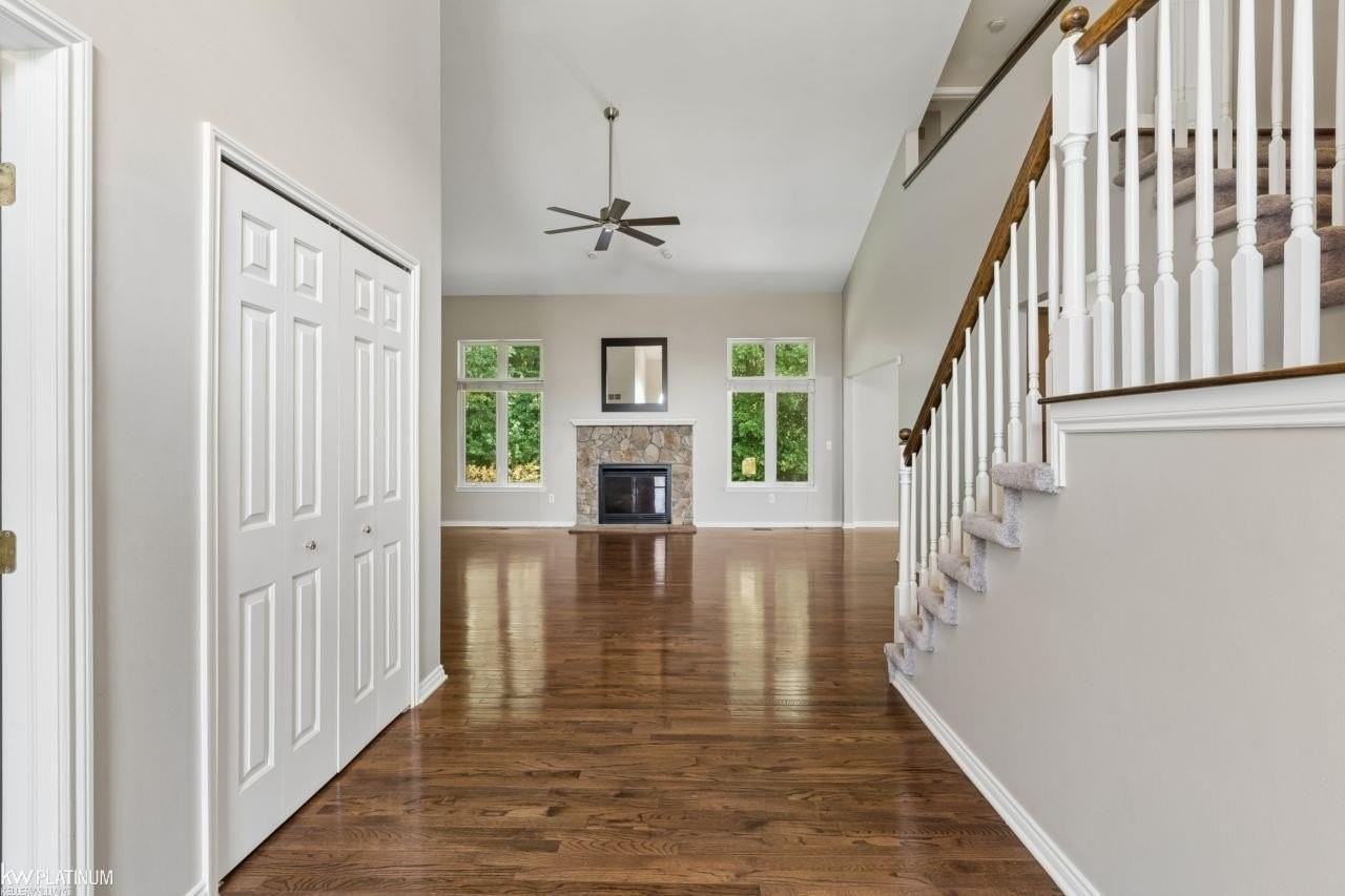 53630 Deerfield Ln - Photo 4 of 33