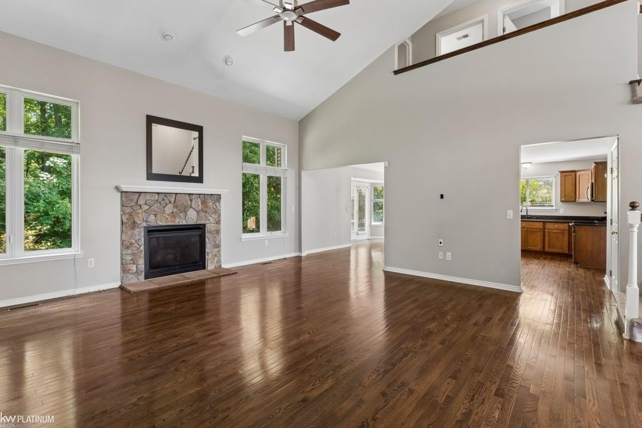 53630 Deerfield Ln - Photo 6 of 33