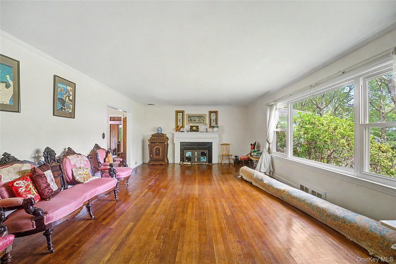 10 Hampton Rd - Photo 5 of 19
