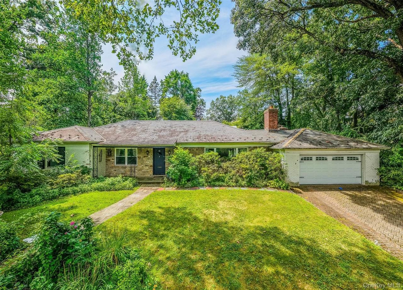 10 Hampton Rd - Photo 2 of 19