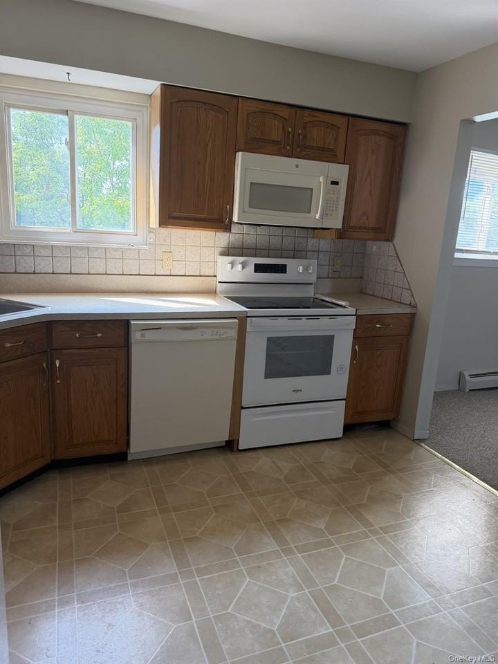 685 3rd St - Photo 2 of 12