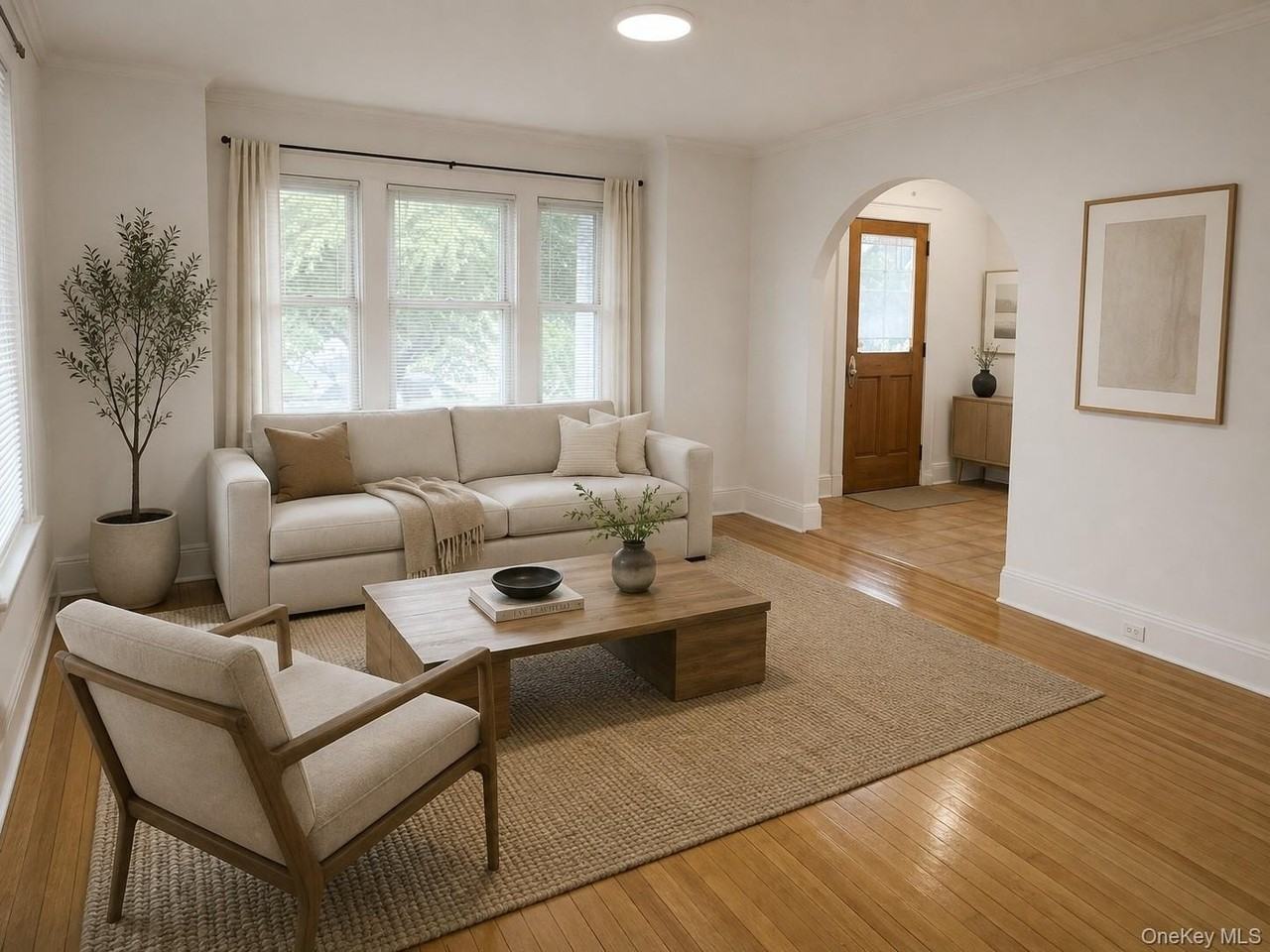 432 Beach Ave - Photo 4 of 32