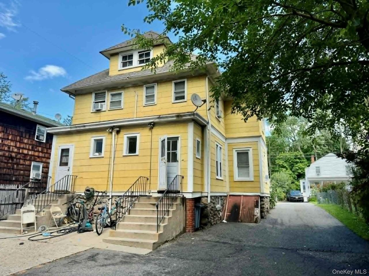 37 Riverside Dr #B - Photo 2 of 17