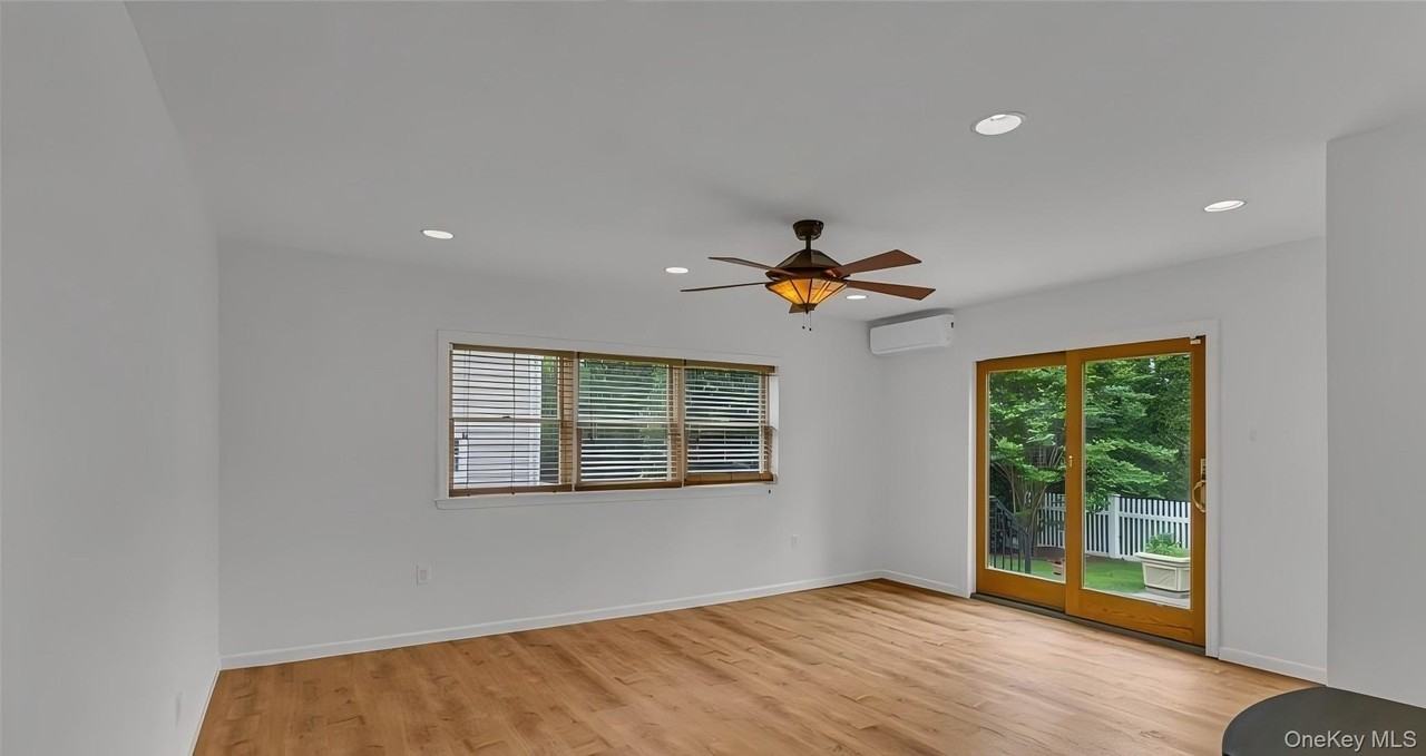 136 Lee Rd - Photo 7 of 19