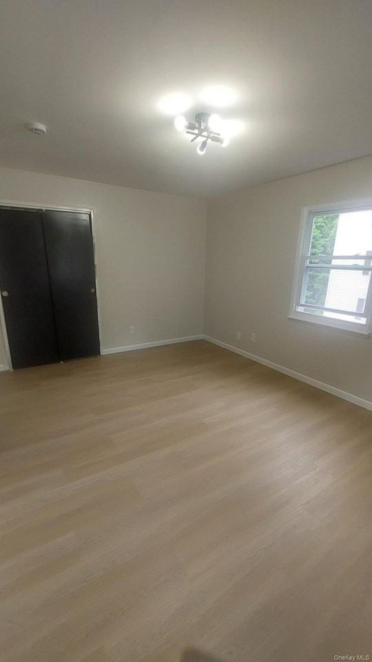 201 Ludingtonville Rd #1A - Photo 3 of 4