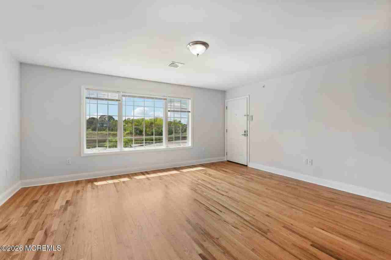 45 Beers St #12B - Photo 4 of 6