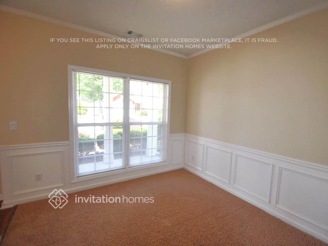 940 Clairidge Ln - Photo 3 of 7