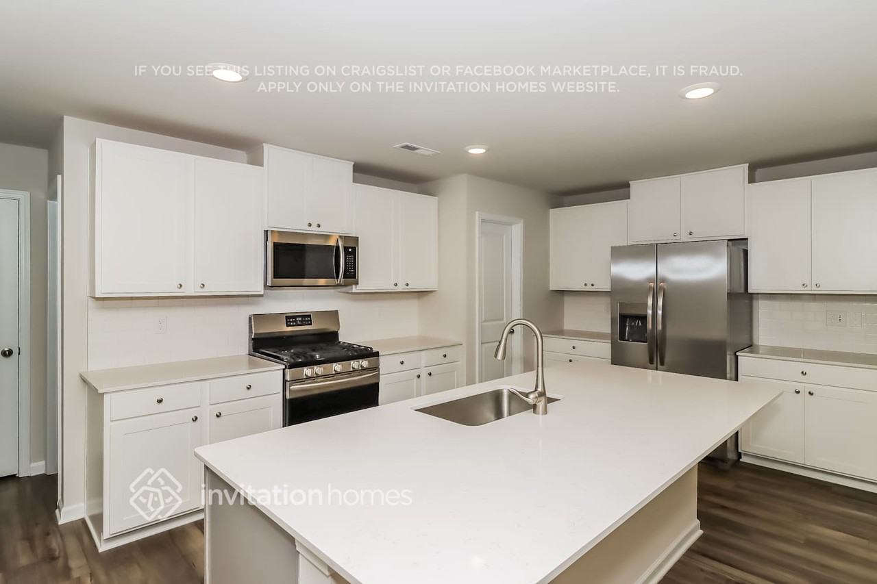364 Hollingswood Dr - Photo 7 of 15