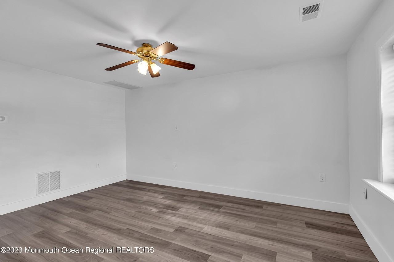 1168 Sawmill Rd #166 - Photo 4 of 16