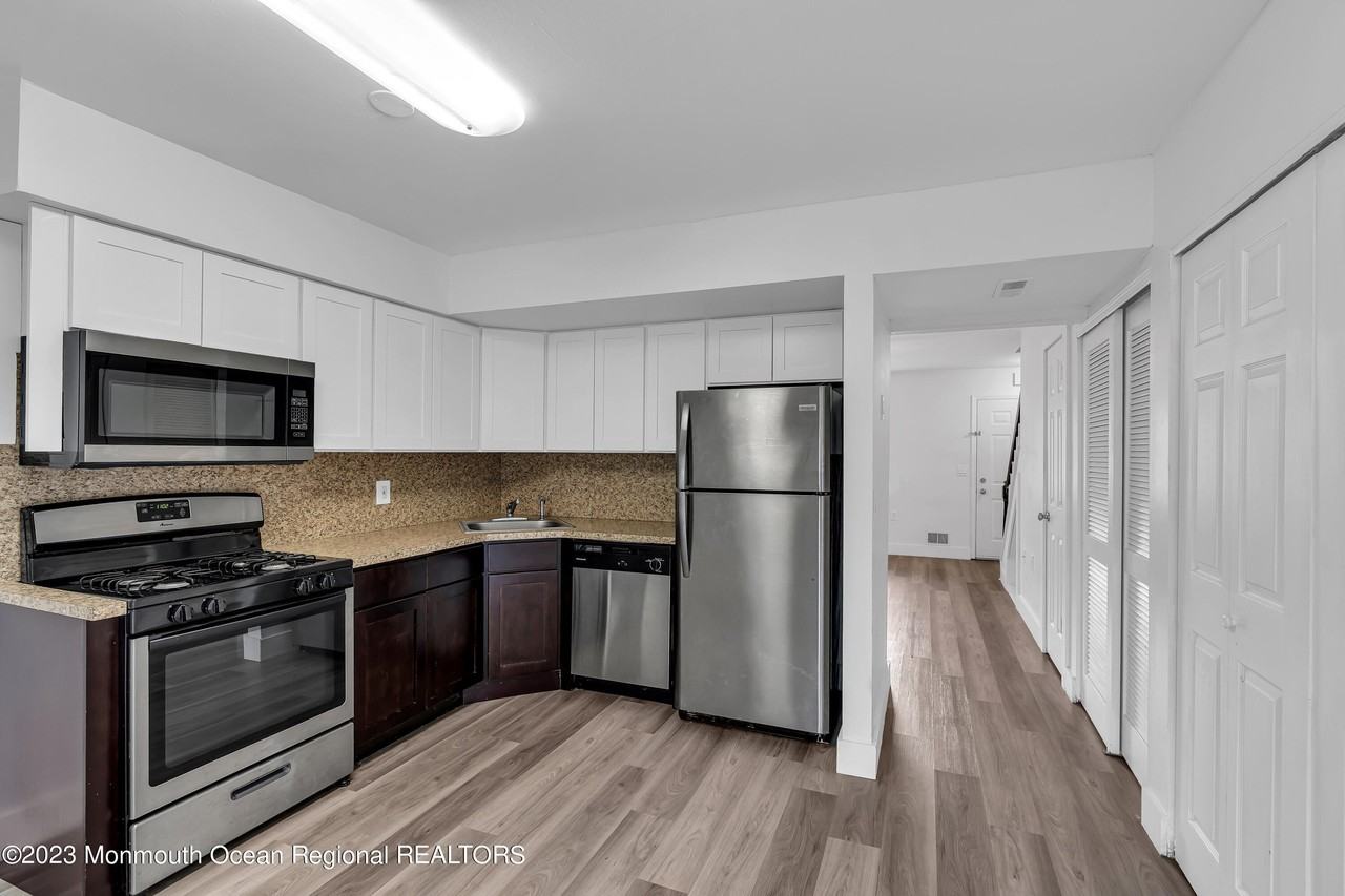 1168 Sawmill Rd #166 - Photo 6 of 16