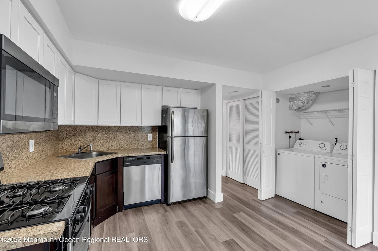 1168 Sawmill Rd #166 - Photo 7 of 16