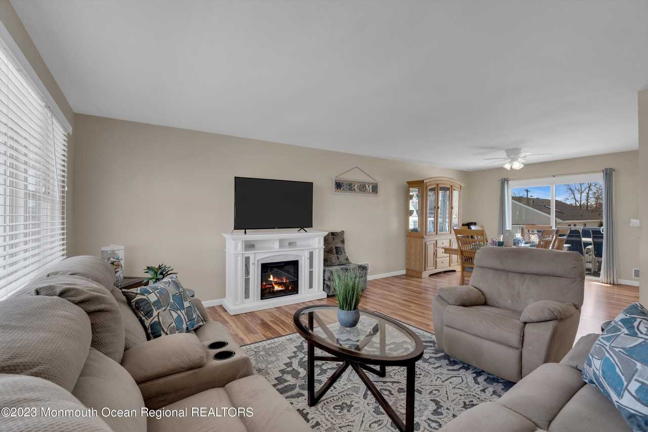 415 15th Ave - Photo 7 of 48