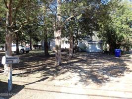 featured image of 1490 Davidson Ave