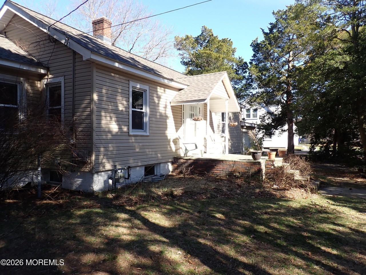 1490 Davidson Ave - Photo 3 of 18