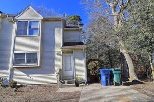 featured image of 207 E Winged Foot Ct