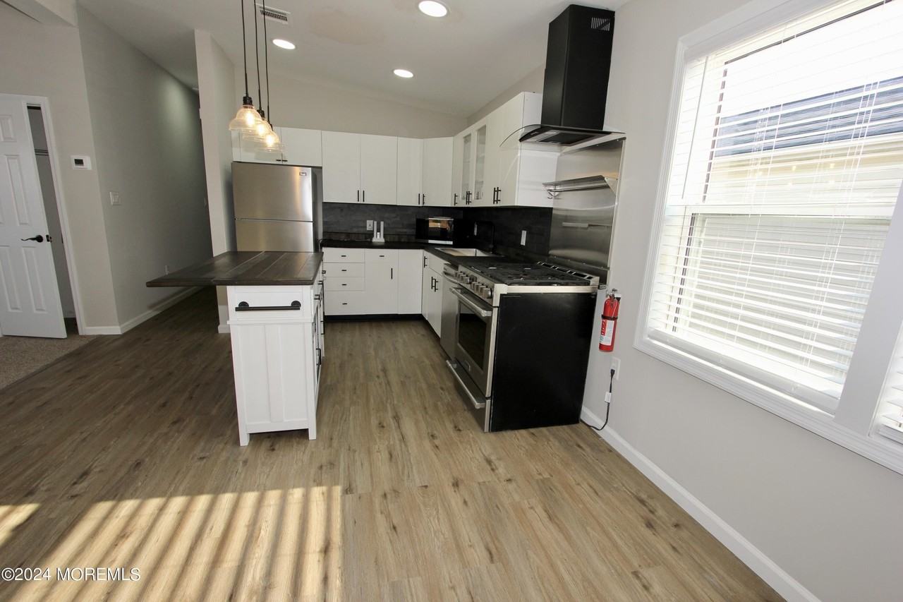 1001 Nw Central Ave #2 - Photo 3 of 23