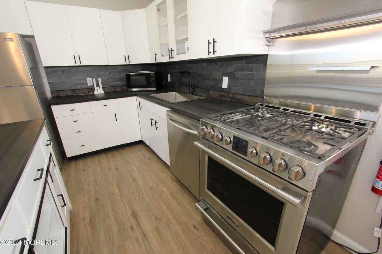 1001 Nw Central Ave #2 - Photo 4 of 23