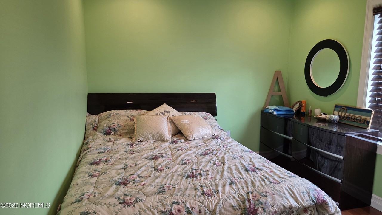 255 Pine Dr - Photo 6 of 10