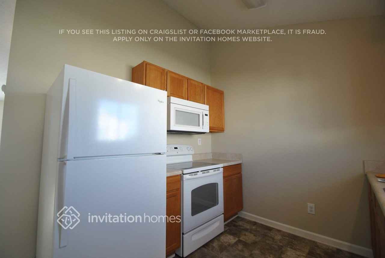 3789 Foxton Dr - Photo 5 of 7