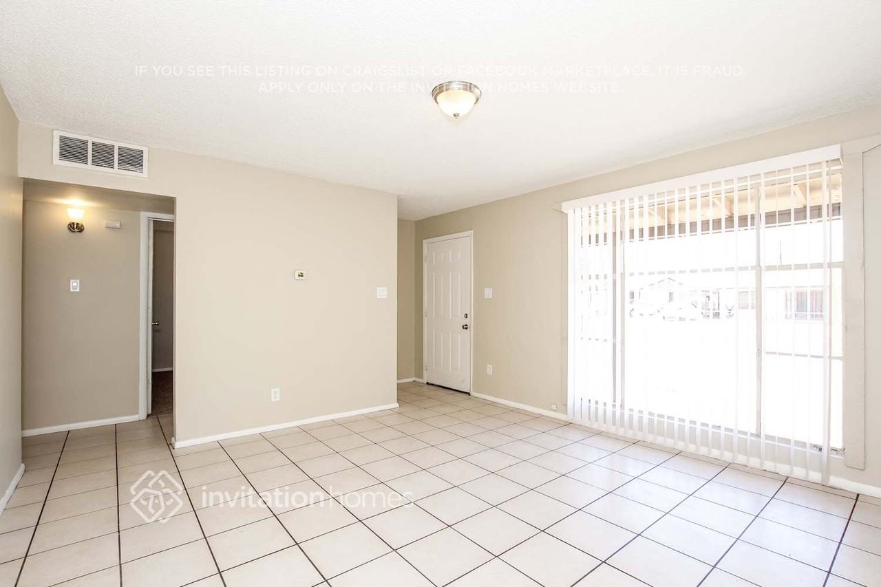 3712 W Catalina Dr - Photo 5 of 20