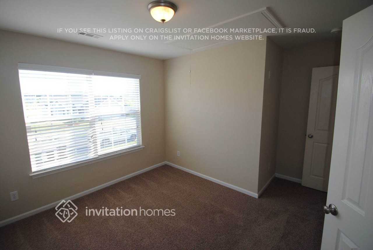 214 Glencroft Dr - Photo 6 of 9