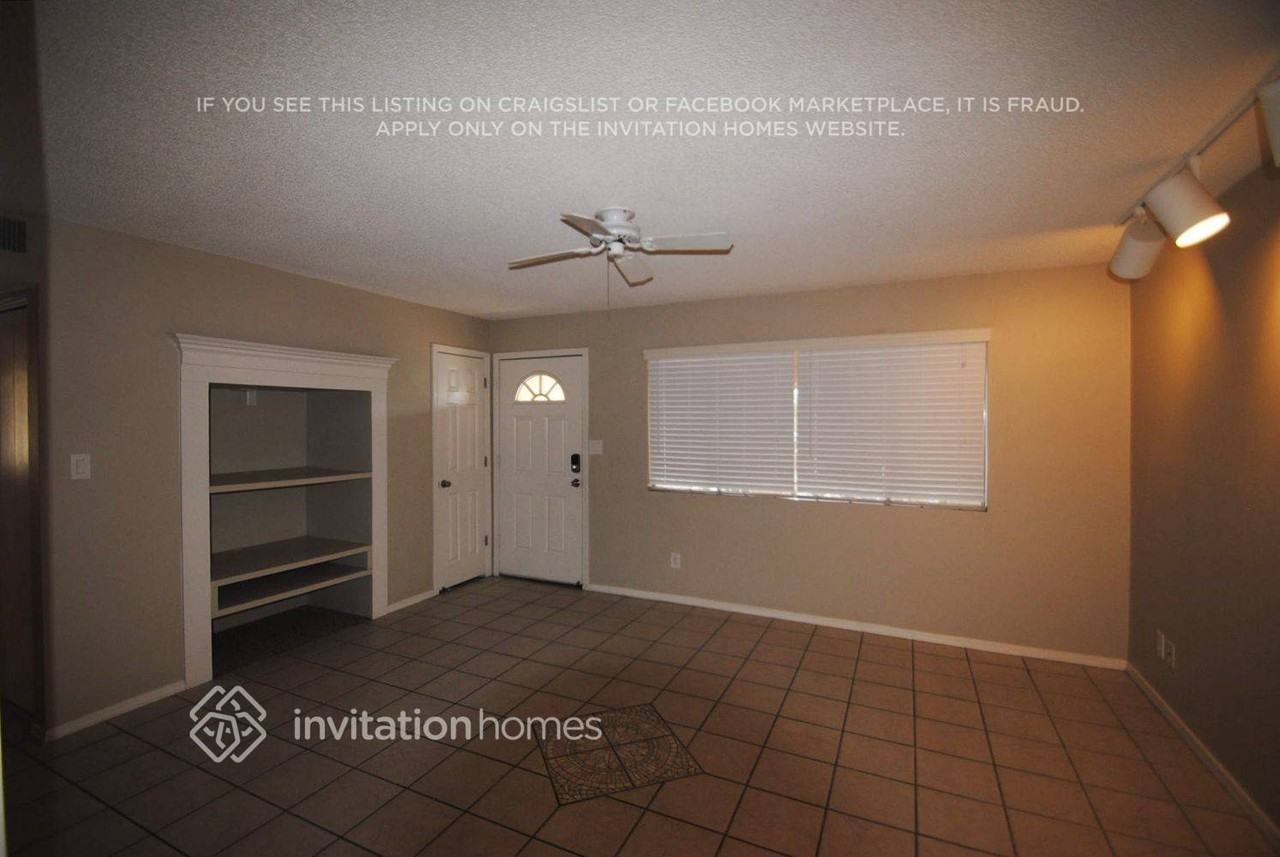 17837 N 31st Dr - Photo 3 of 8
