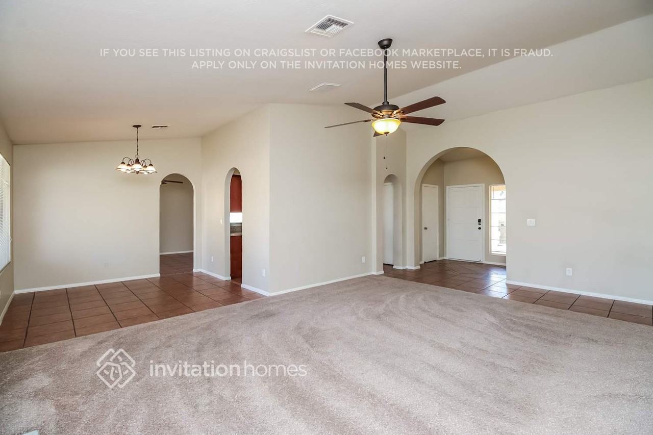 5430 N 79th Dr - Photo 2 of 21