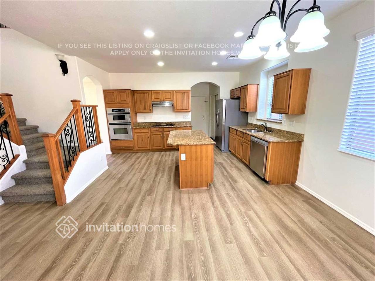 2226 W Dale Ln - Photo 4 of 12