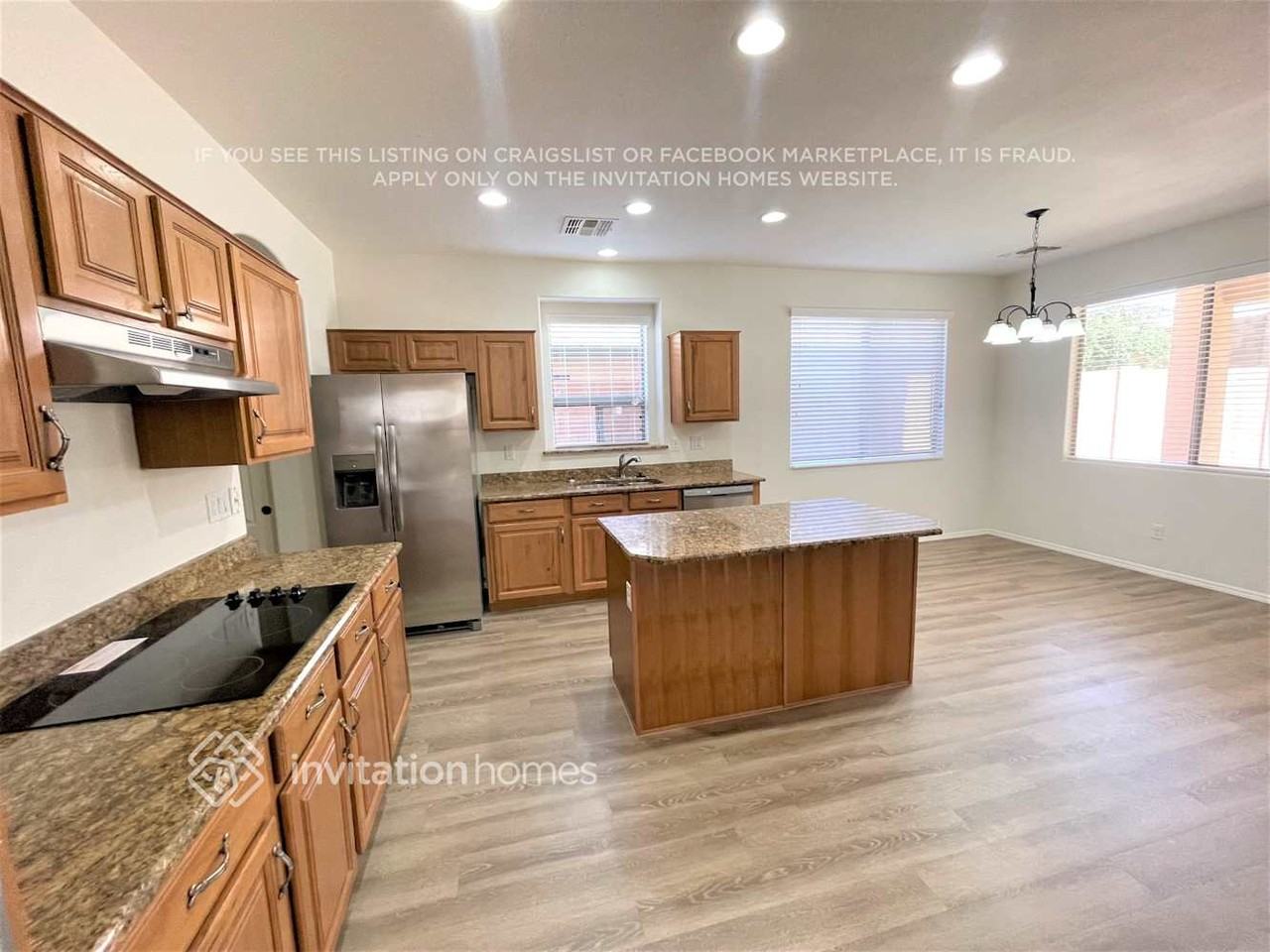 2226 W Dale Ln - Photo 5 of 12