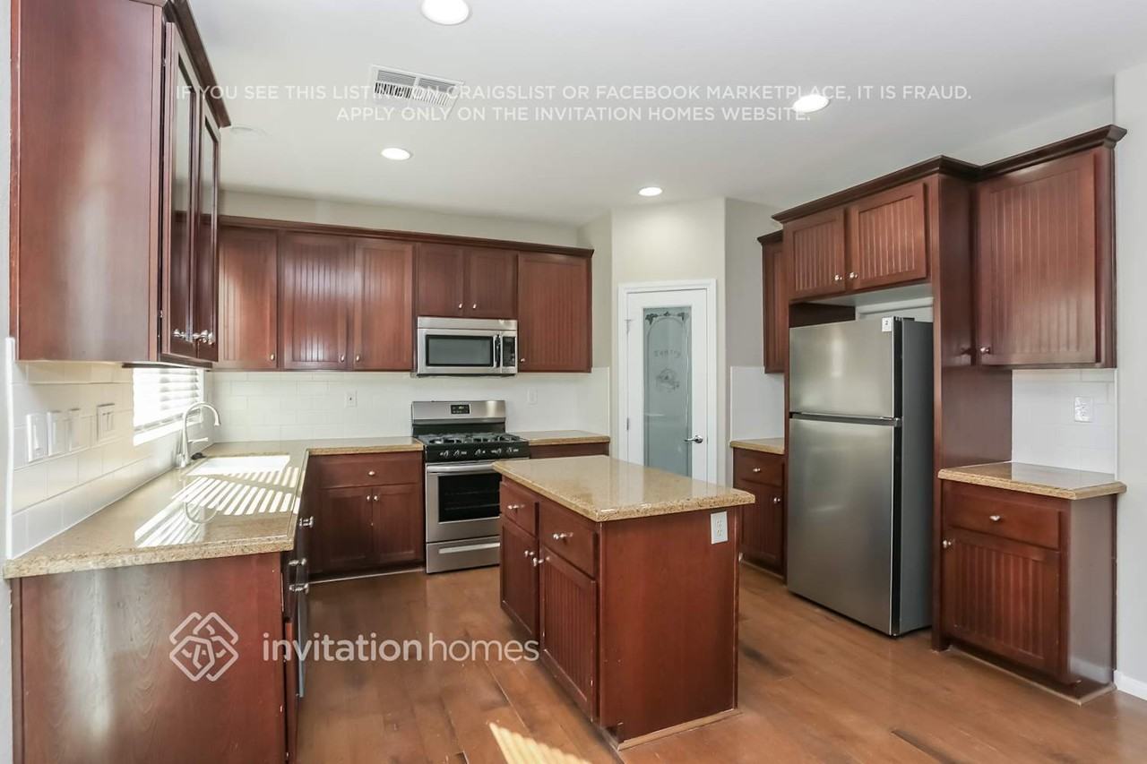 8008 San Mateo St - Photo 4 of 14
