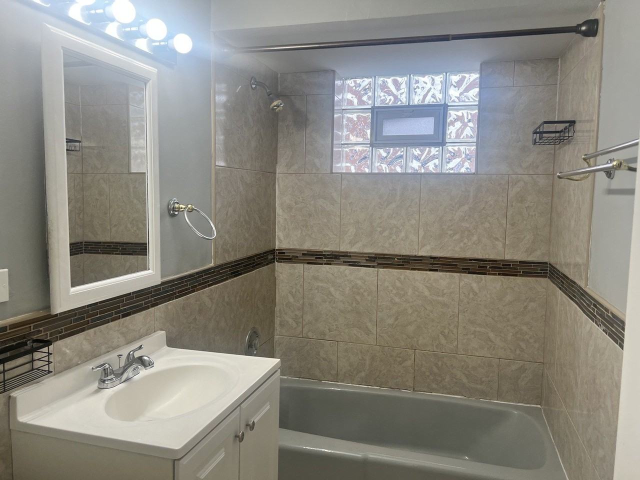 12926 Page Ct #1W - Photo 5 of 8