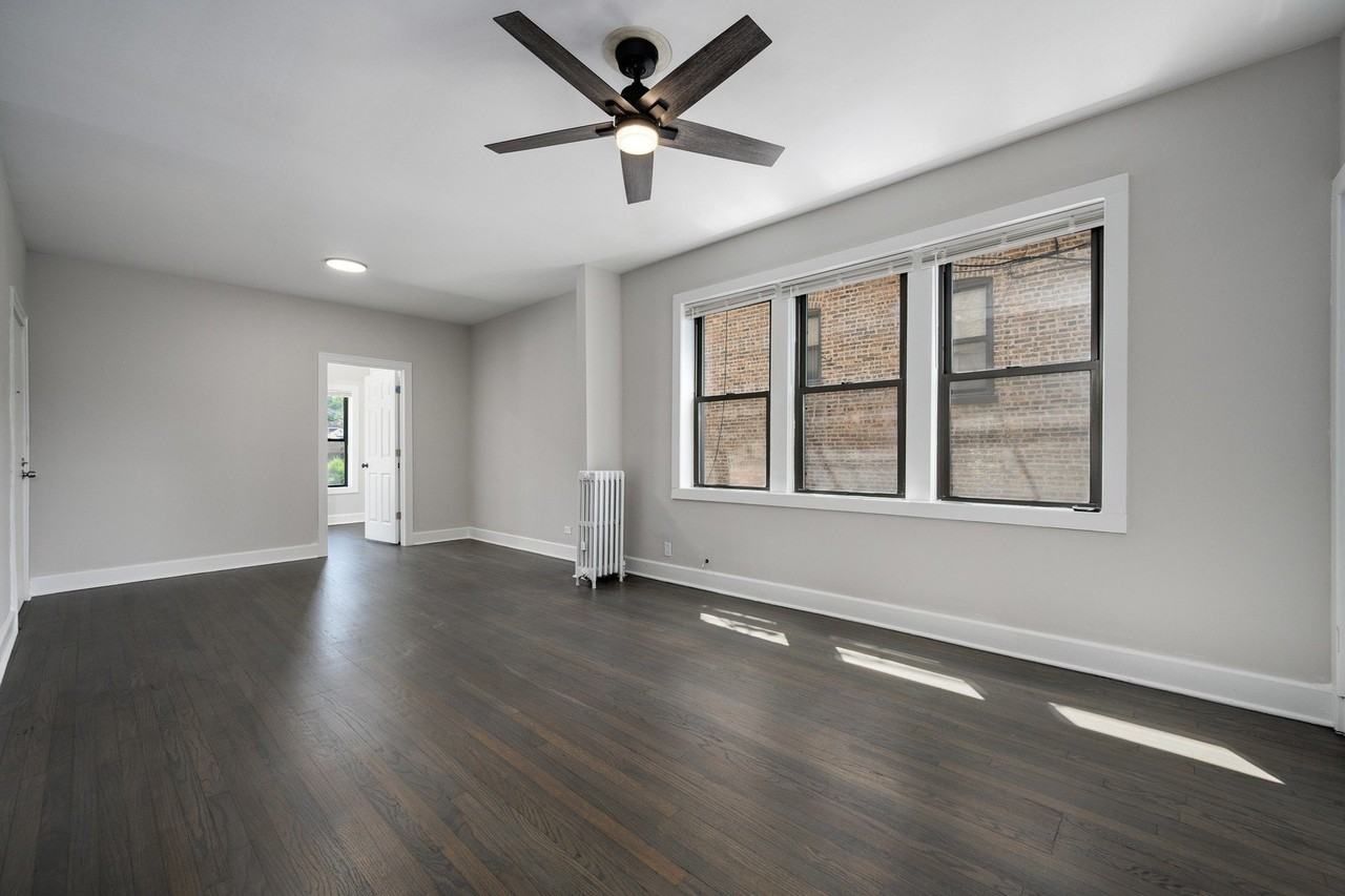 1206 W 83rd St #203 - Photo 3 of 33