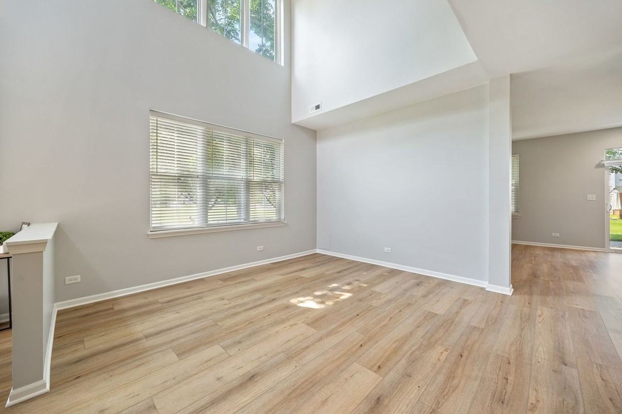 436 Azalea St - Photo 3 of 28