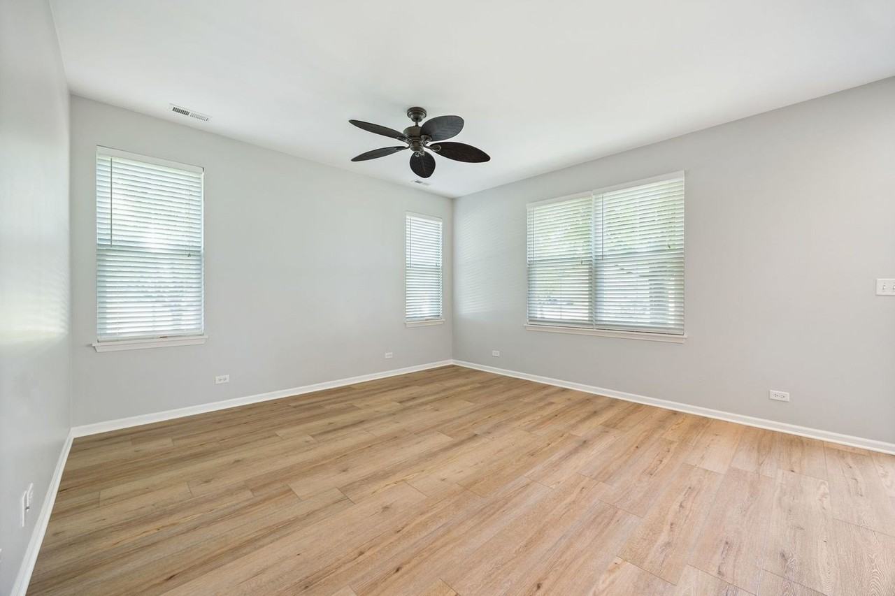 436 Azalea St - Photo 7 of 28