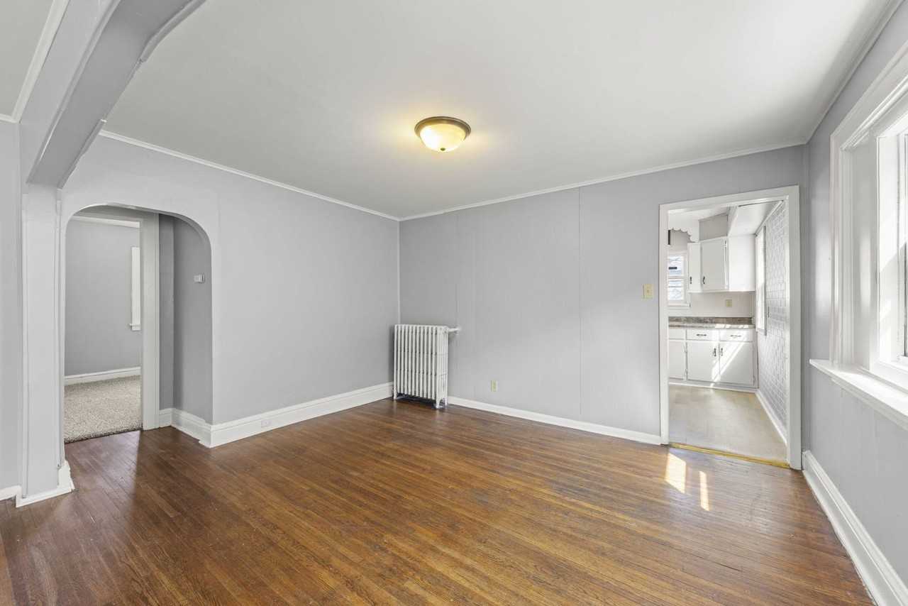 803 1st Ave - Photo 2 of 5