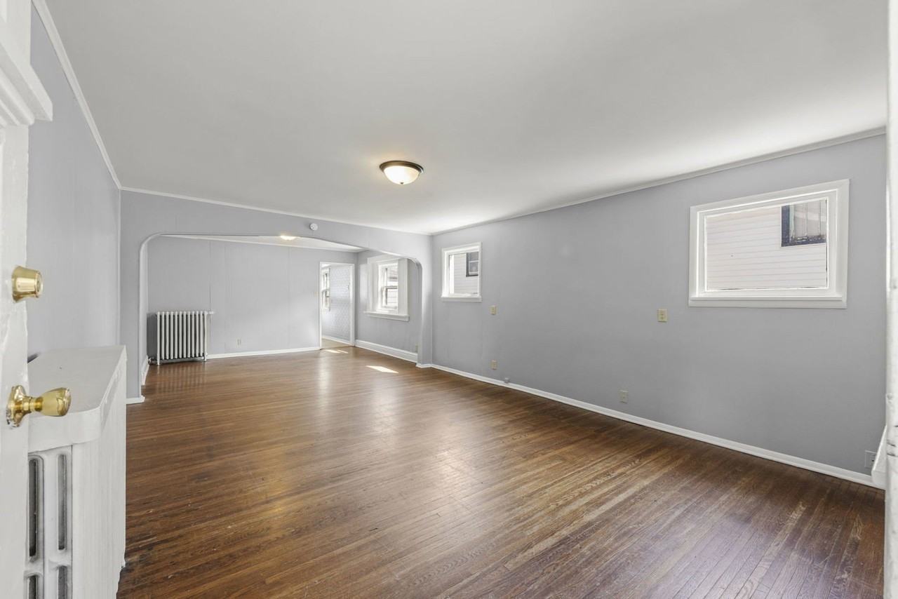 803 1st Ave - Photo 4 of 5