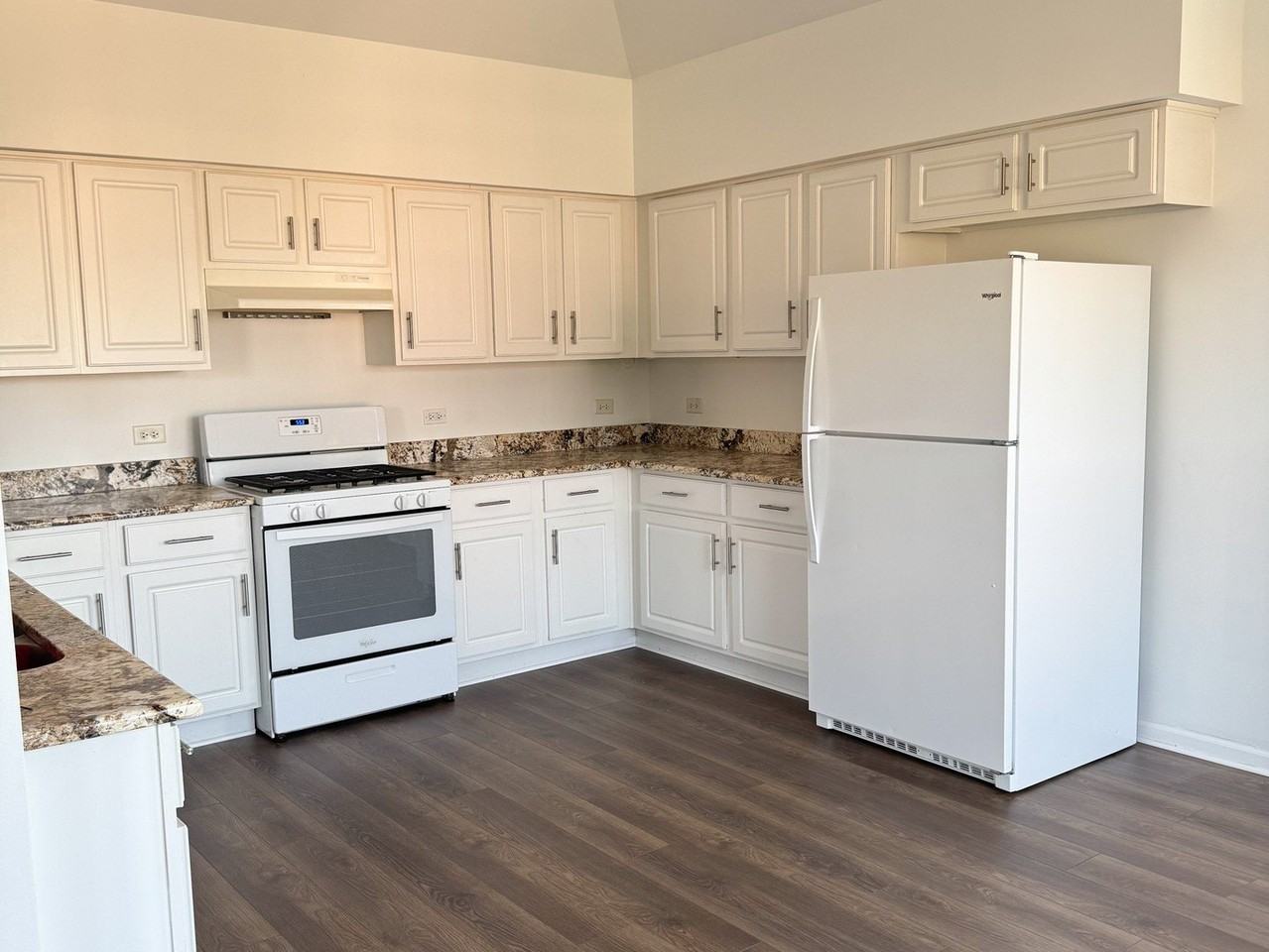 16600 Liberty Cir #3NW - Photo 5 of 6