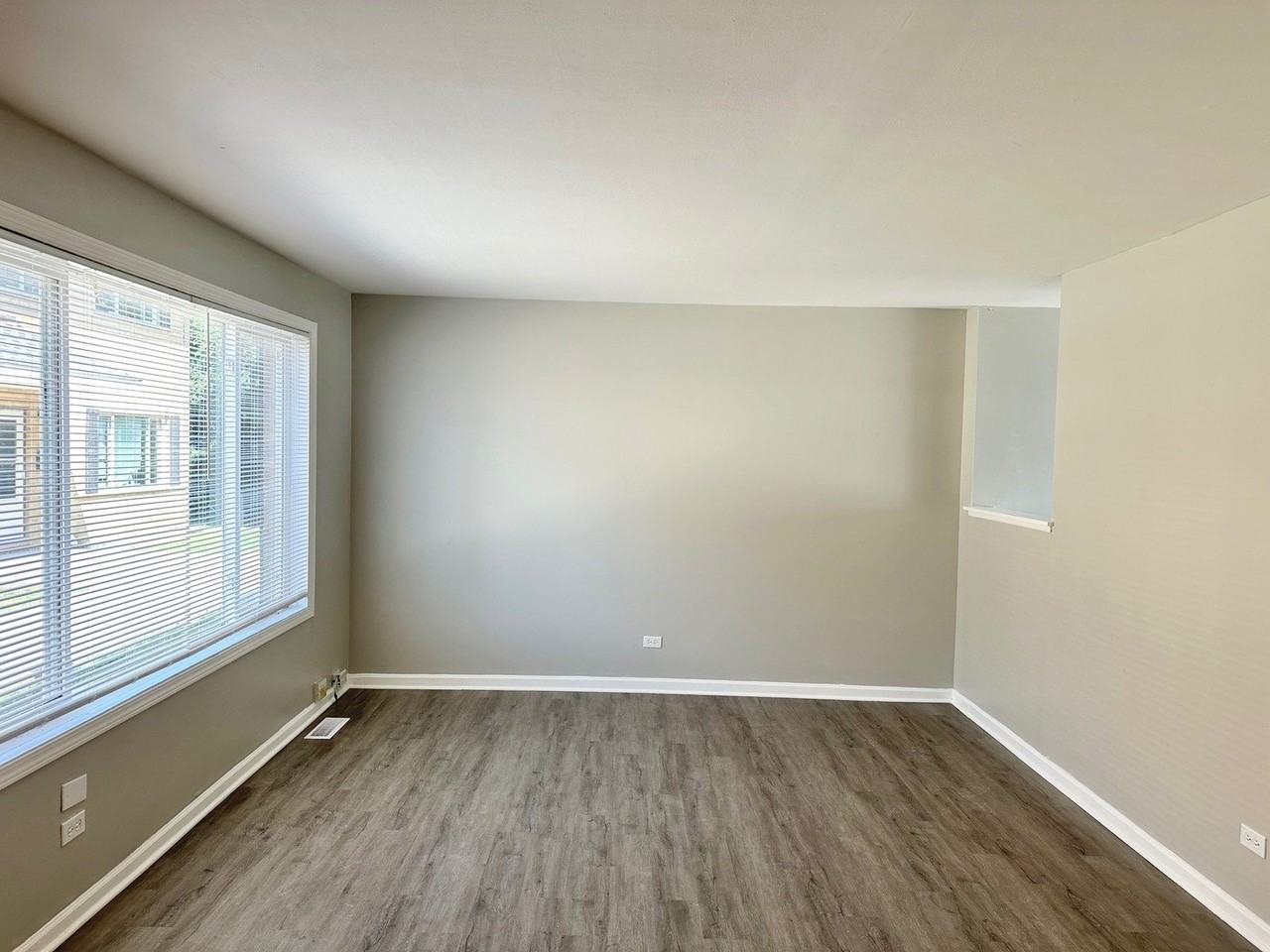 1721 E Roosevelt Rd #2 - Photo 6 of 20
