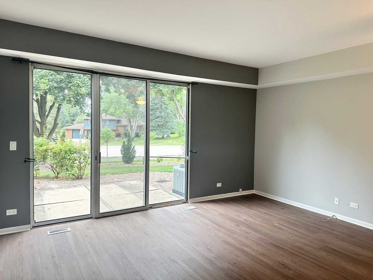 1132 Regency Ct - Photo 3 of 20
