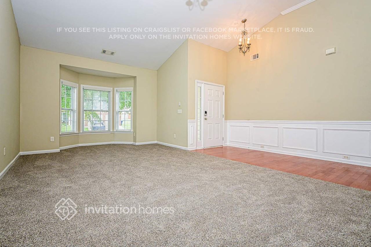 9103 Valleyview Ct - Photo 3 of 17