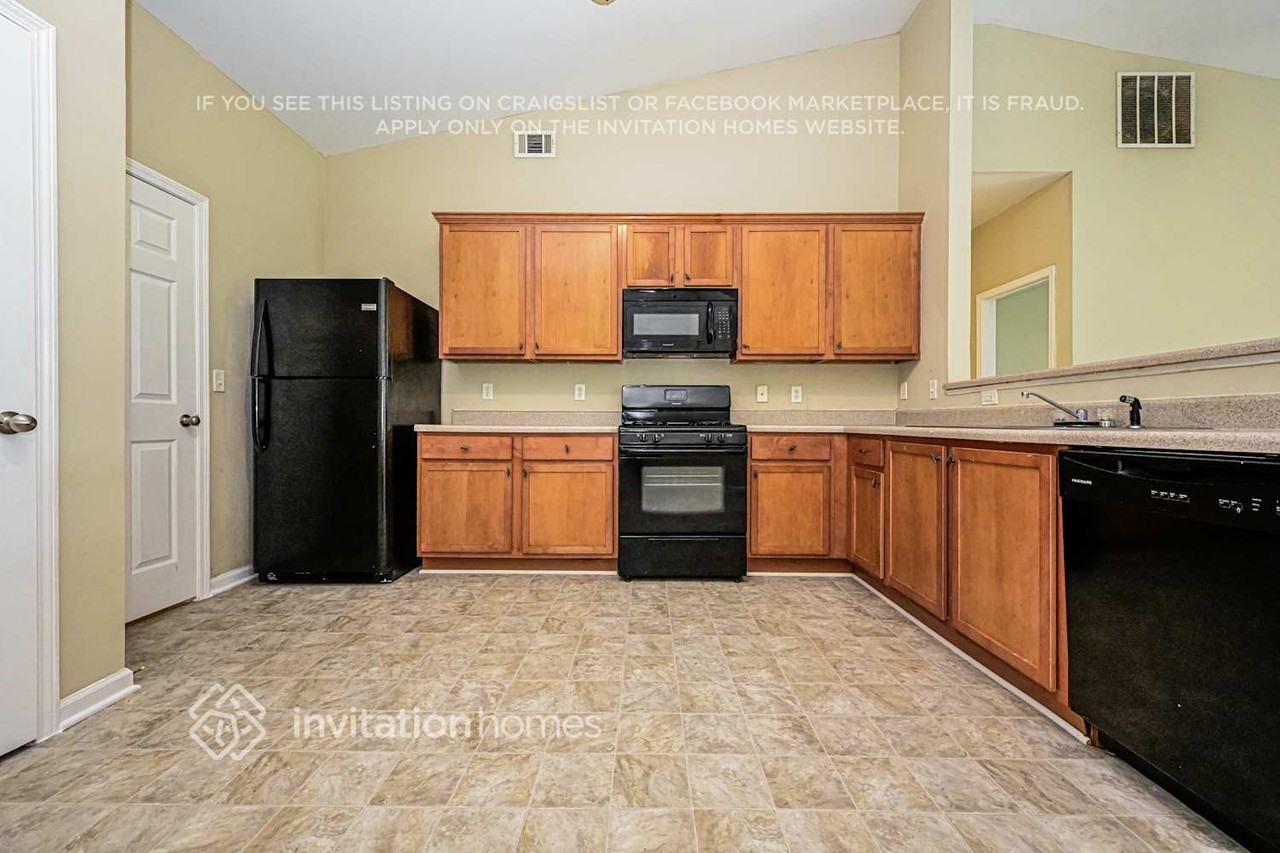 9103 Valleyview Ct - Photo 5 of 17