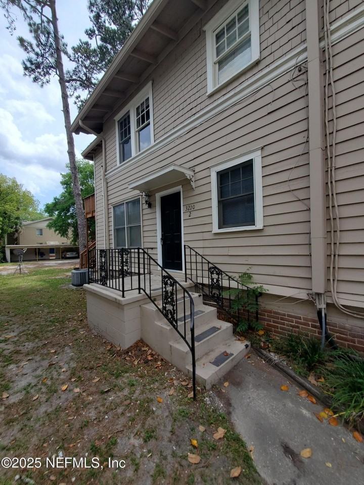 3220 Herschel St #2 - Photo 3 of 11