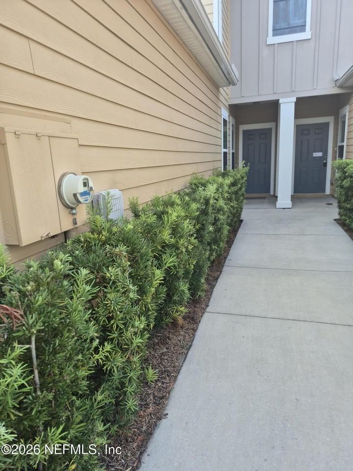 141 Whitland Way - Photo 2 of 13
