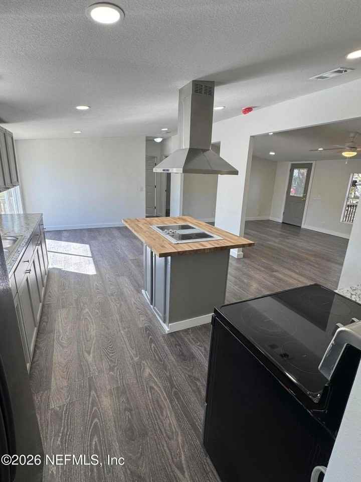 7934 Sunnybrook Rd - Photo 3 of 6