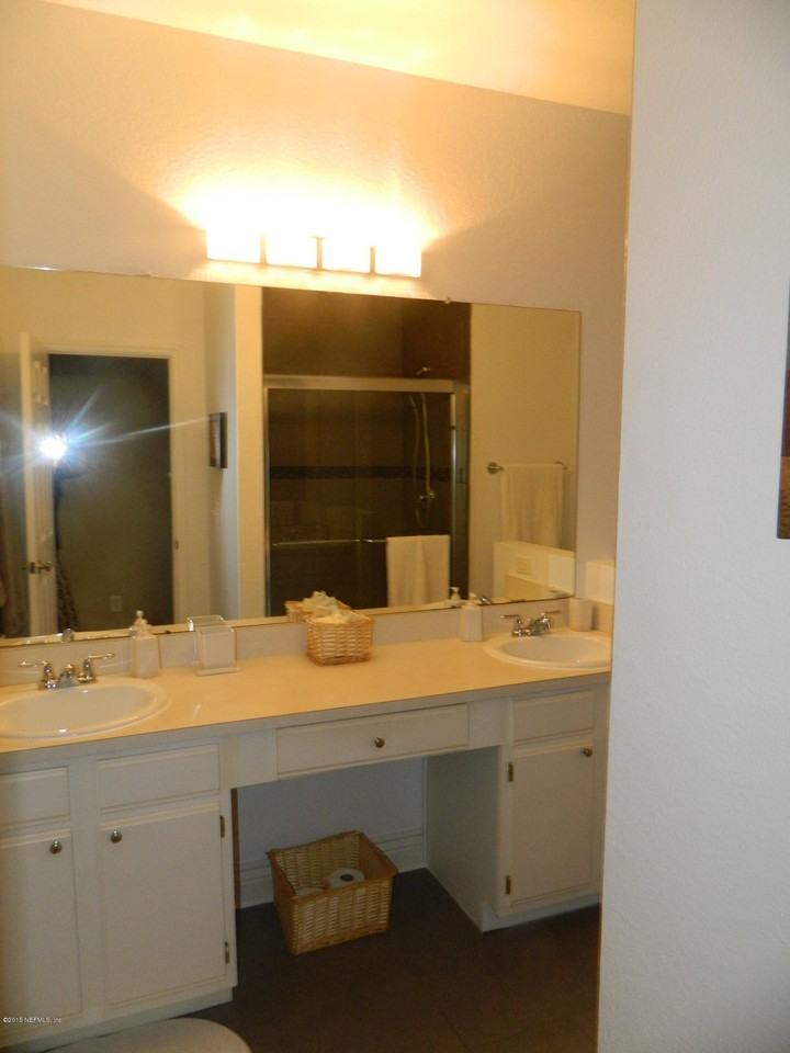 13810 Sutton Park Dr N #1122 - Photo 5 of 9